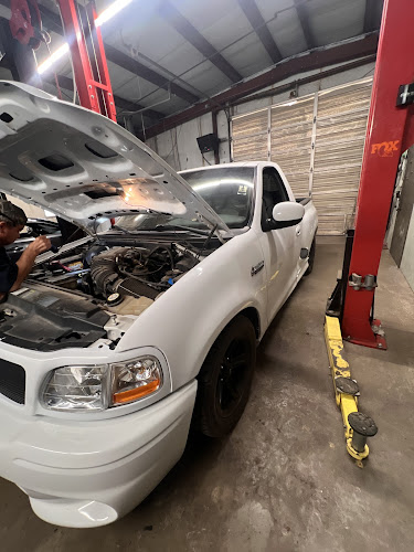 Skyline Garage LLC.