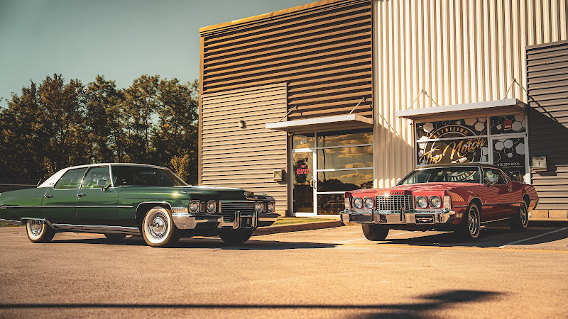 Top Notch Specialties Garage Co.