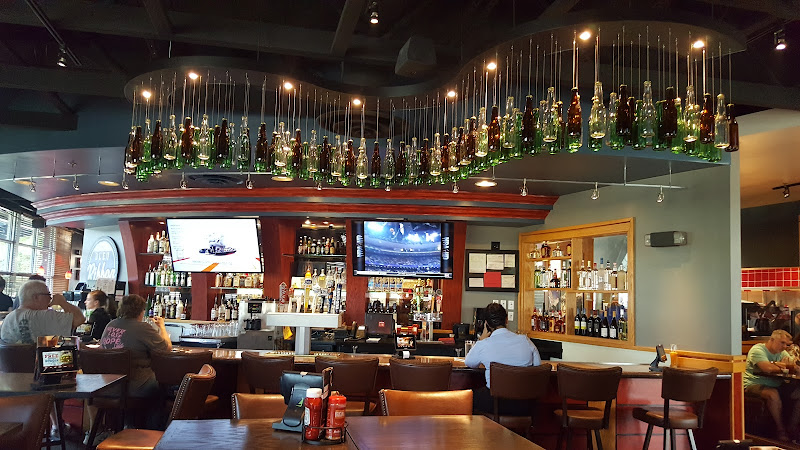 Red Robin Gourmet Burgers and Brews