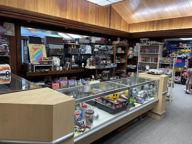 Hwy 102 Flea Market and Antique Mall