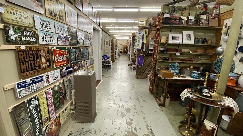 Somewhere In Time Antique Mall