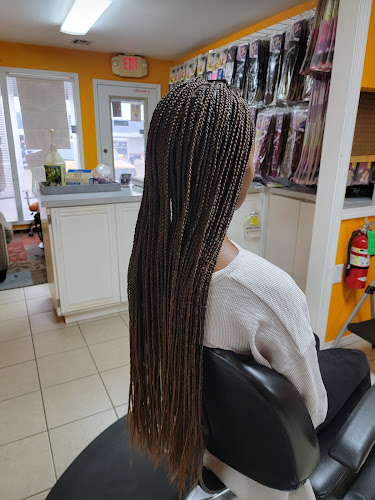 Maria African Hair Braiding